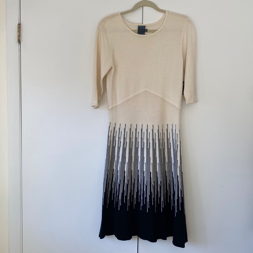 Gabby Skye Sweater Dress - M